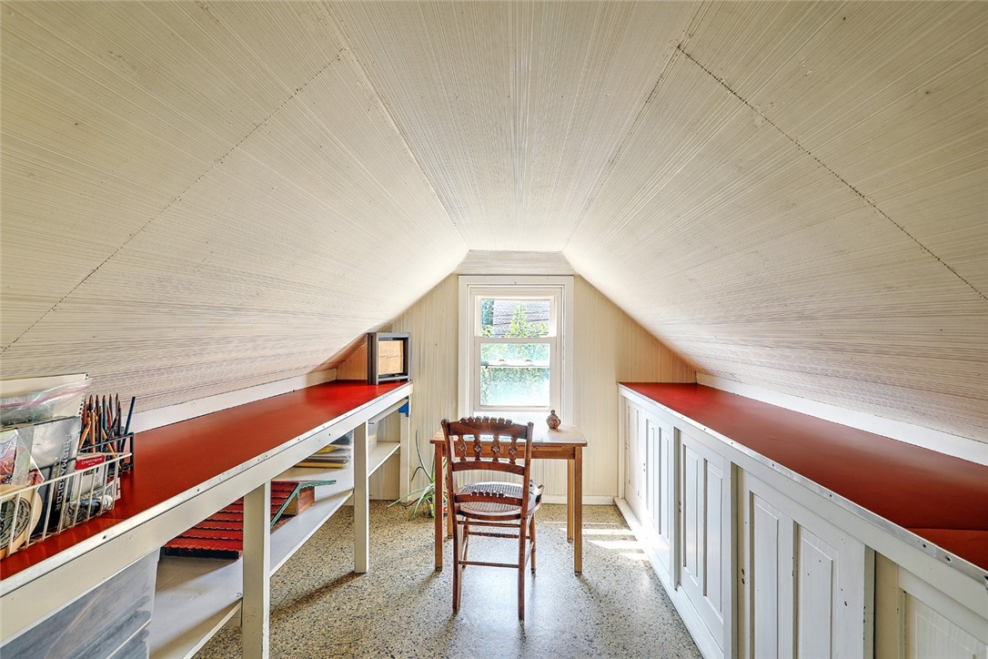 23 Haddon Hill Road Cranston, RI 02905 - Photo 28 of 40 What a cool space
