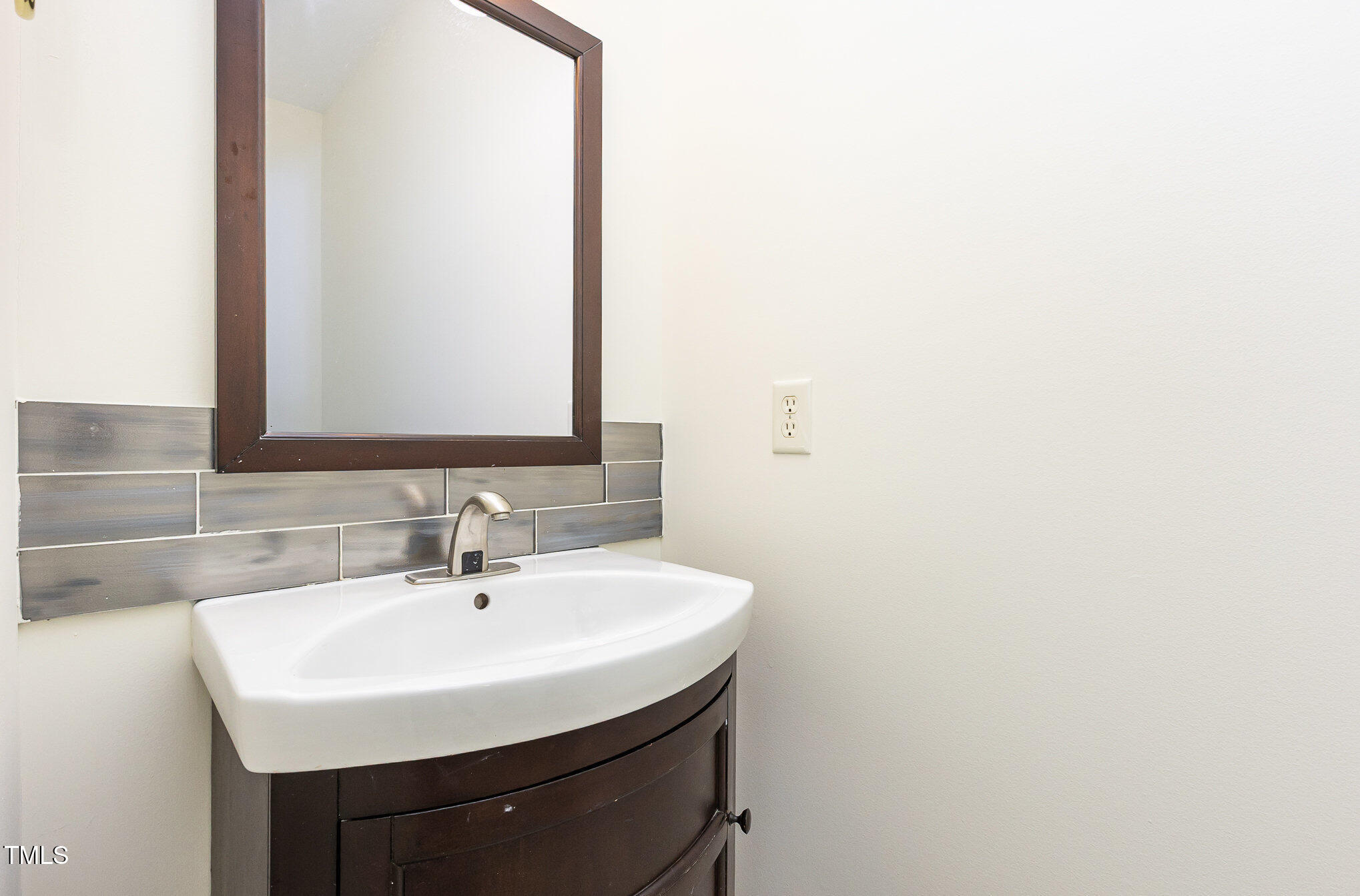 1613 Patterson Grove Road Apex, NC 27502 - Photo 17 of 32 014_cj4a2326-edit_559