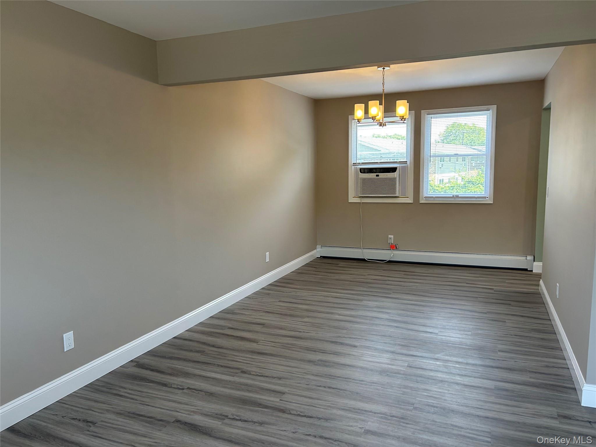 85 Ralph Avenue Babylon, NY 11702 - Photo 8 of 19