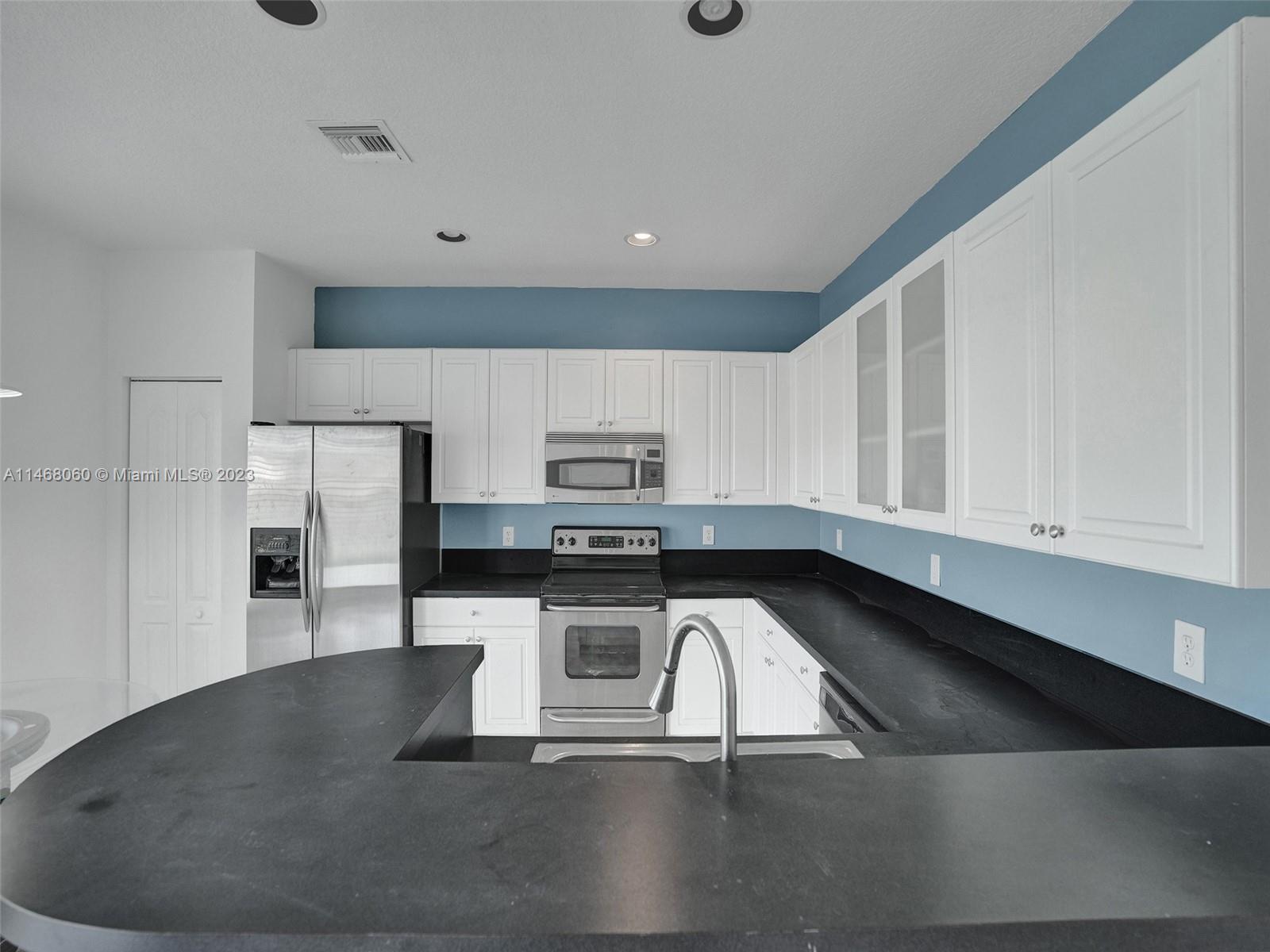 1666 Southwest 154th Path Miami, FL 33185 - Photo 9 of 84 Gallery Image 9