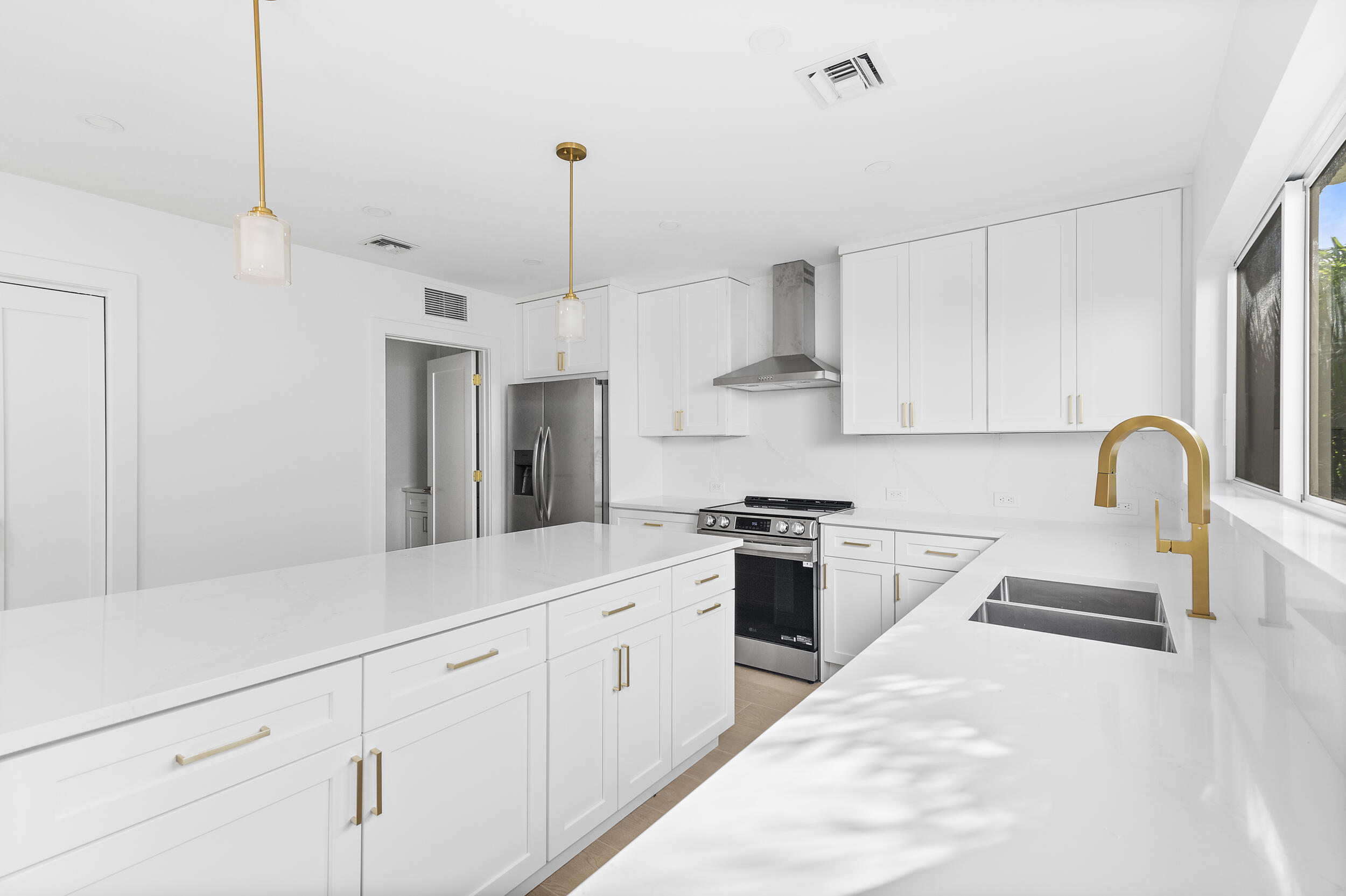4894 Sugar Pine Drive Boca Raton, FL 33487 - Photo 14 of 39 14_dsc_4561