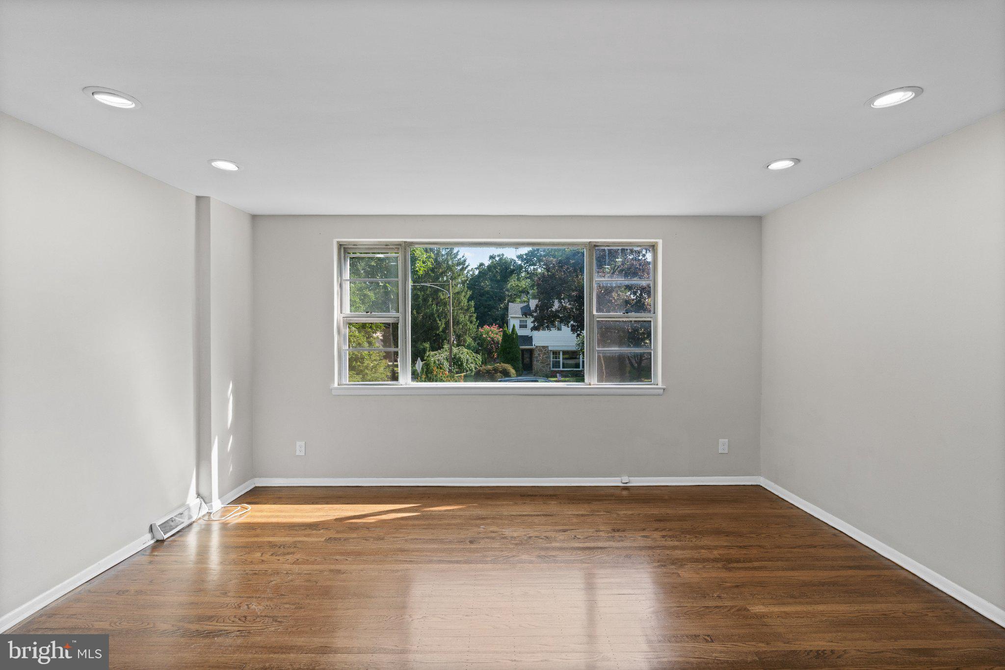 205 Juniper Road, Unit 288 Havertown, PA 19083 - Photo 11 of 28 Bright and airy living space awaits.