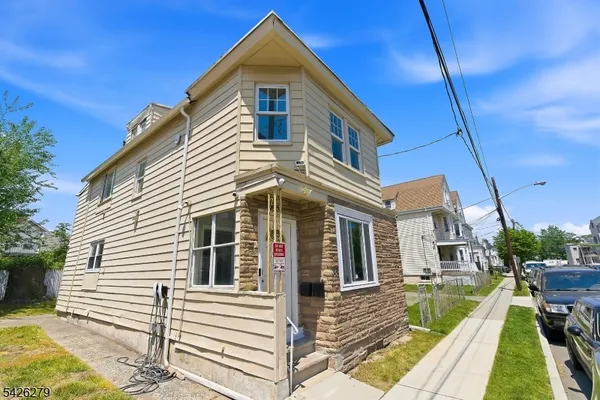 $2,550 | 33 Lafayette Street, Unit 1, Orange, NJ 07050