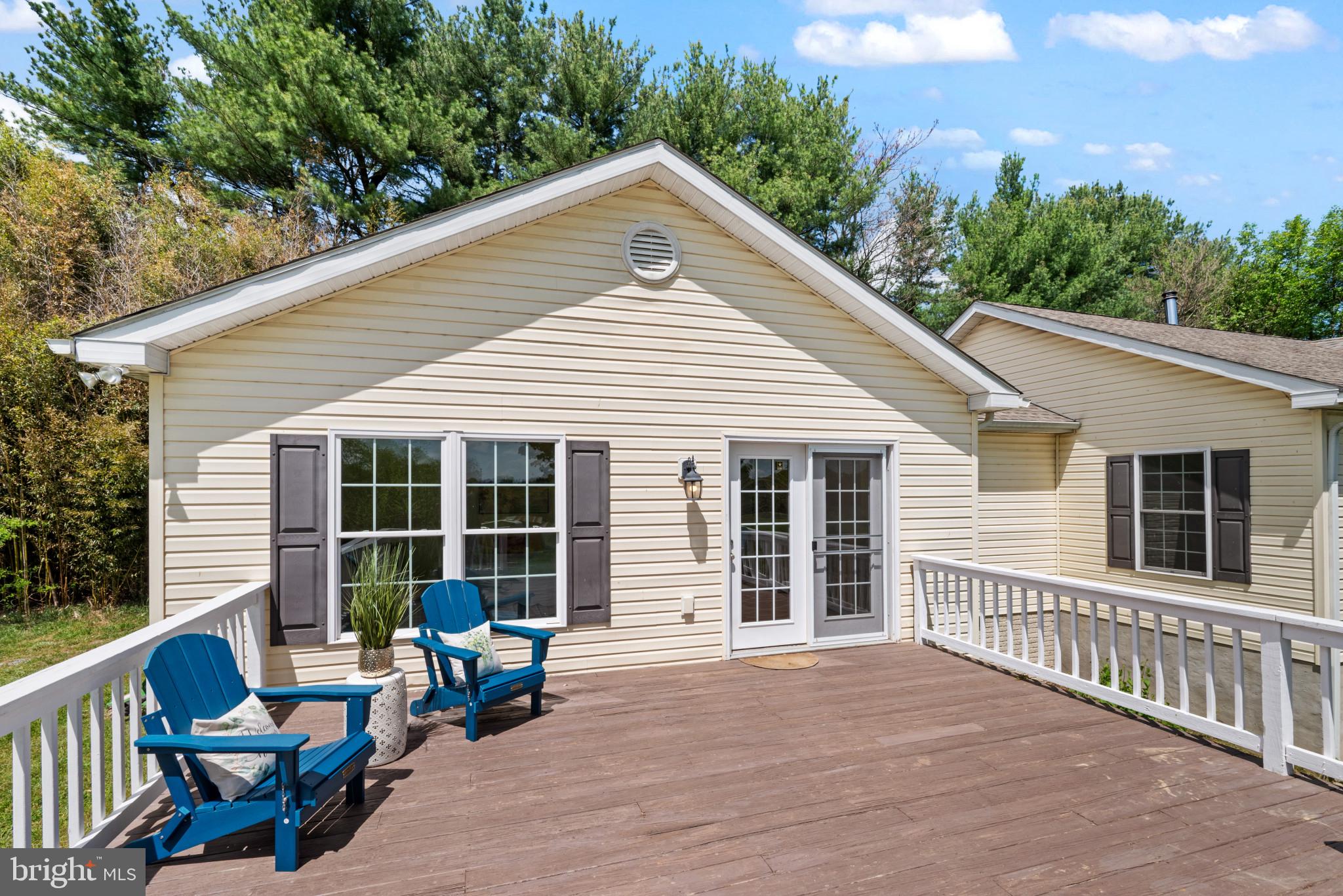 342 West Watersville Road Mount Airy, MD 21771 - Photo 30 of 39 Large deck, seperate entrance