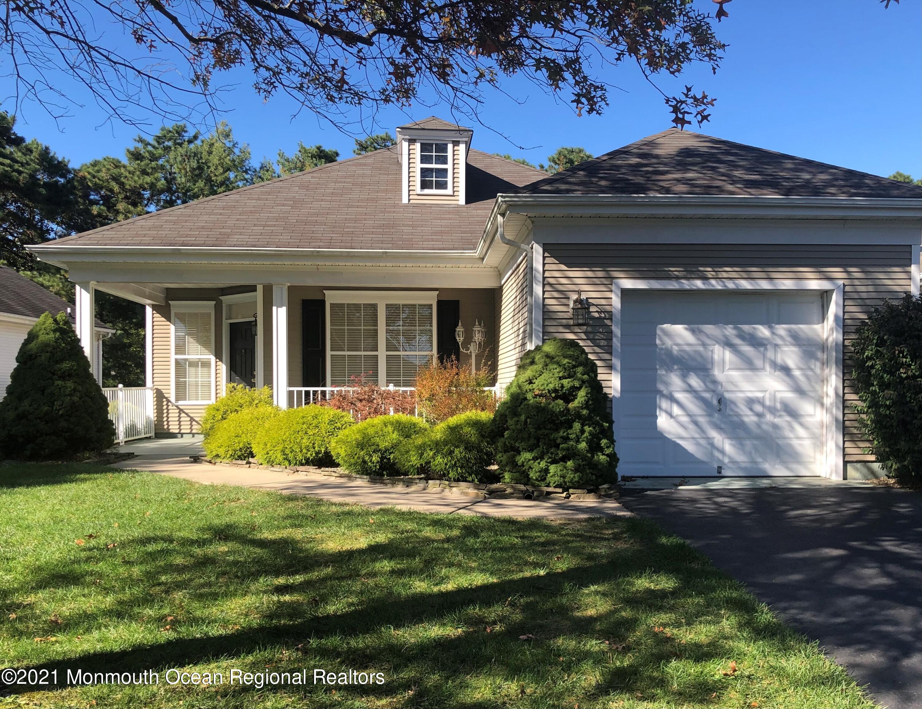 52 Silverside Road Lakewood, NJ 08701 - Photo 1 of 20 1