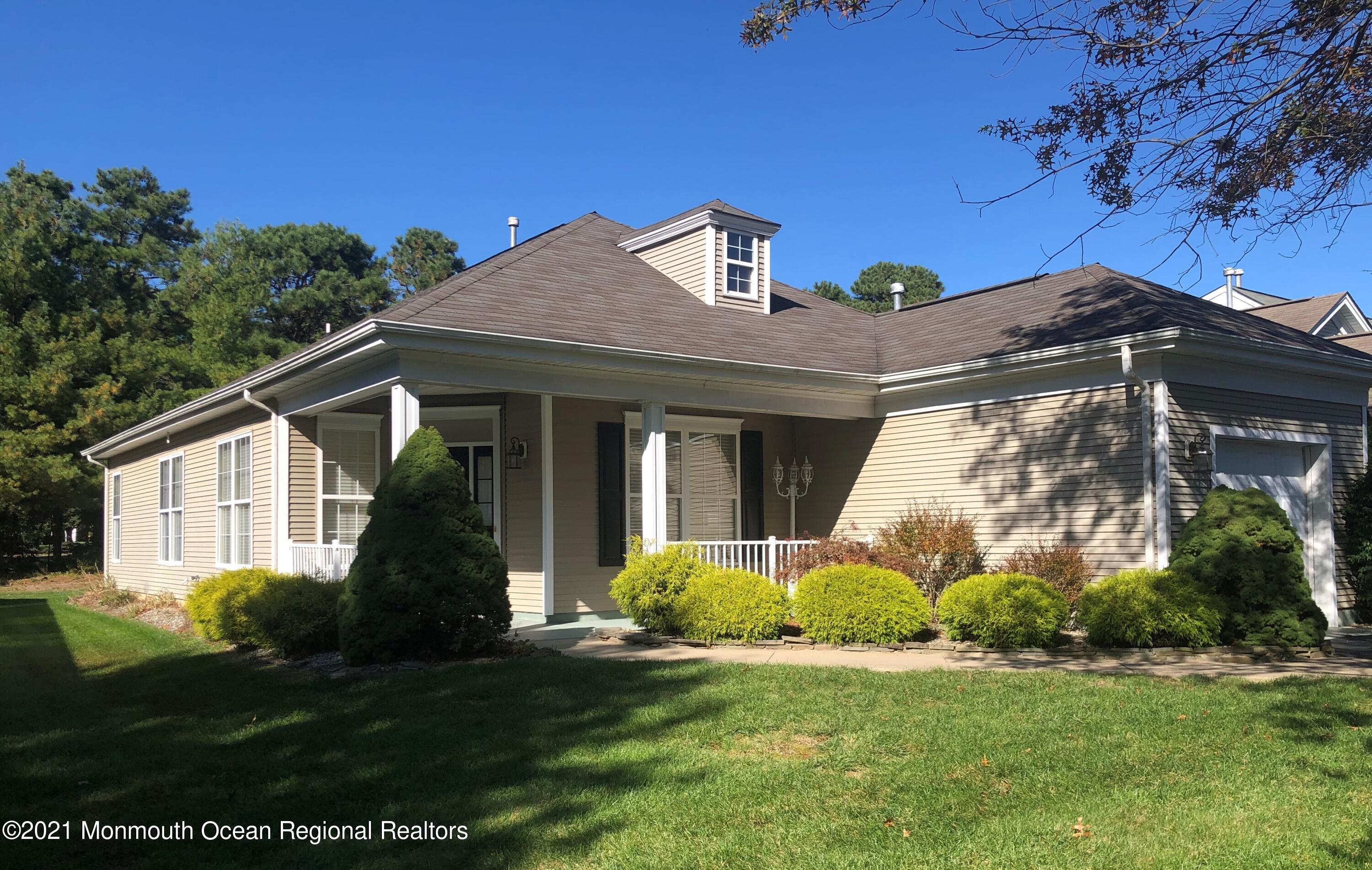 52 Silverside Road Lakewood, NJ 08701 - Photo 2 of 20 2