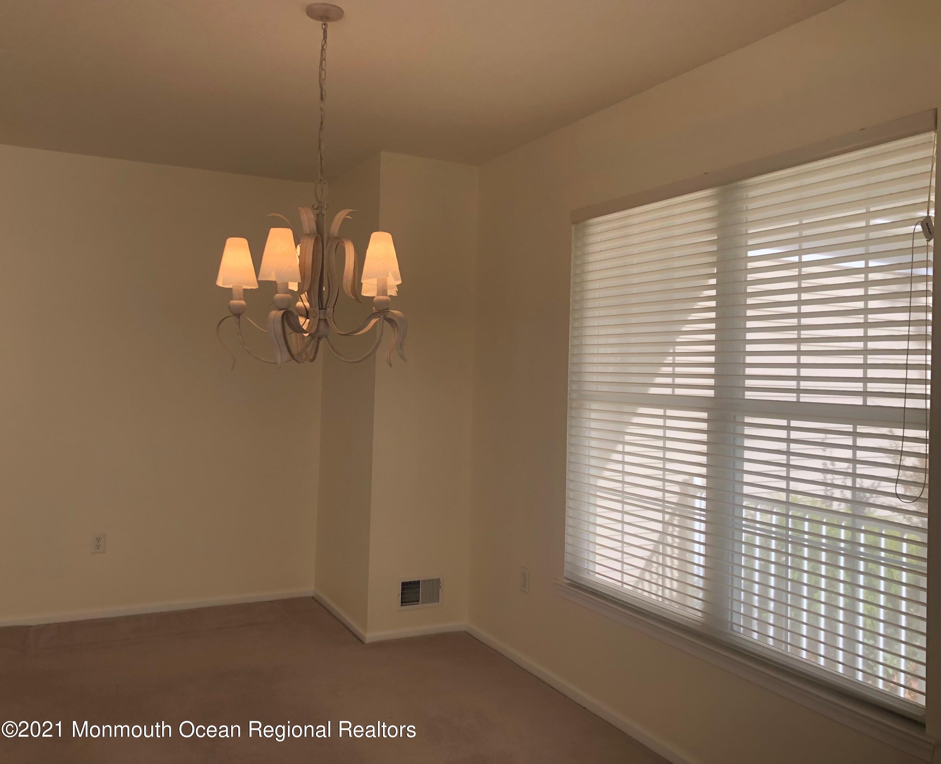 52 Silverside Road Lakewood, NJ 08701 - Photo 14 of 20 14