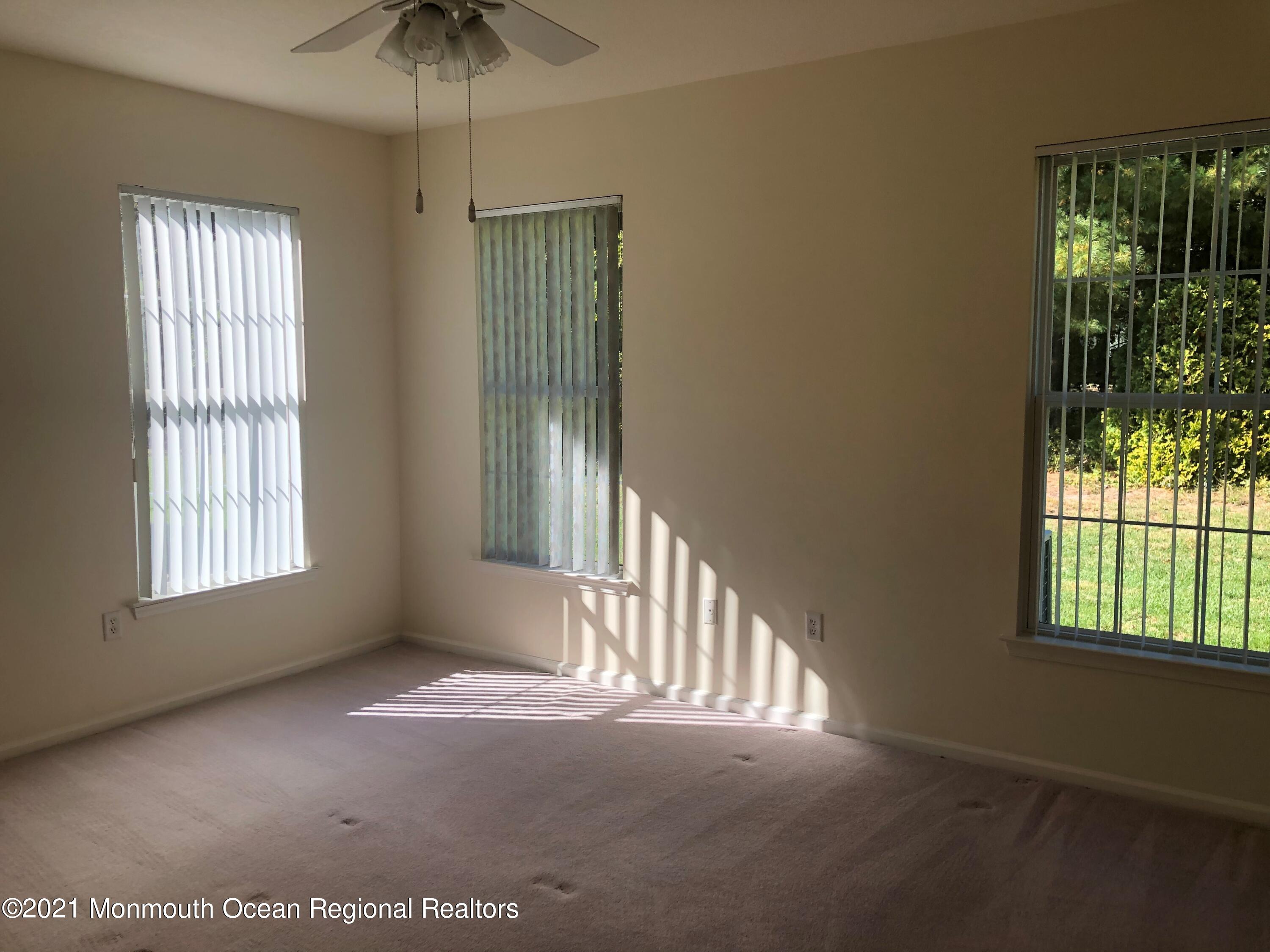 52 Silverside Road Lakewood, NJ 08701 - Photo 16 of 20 16