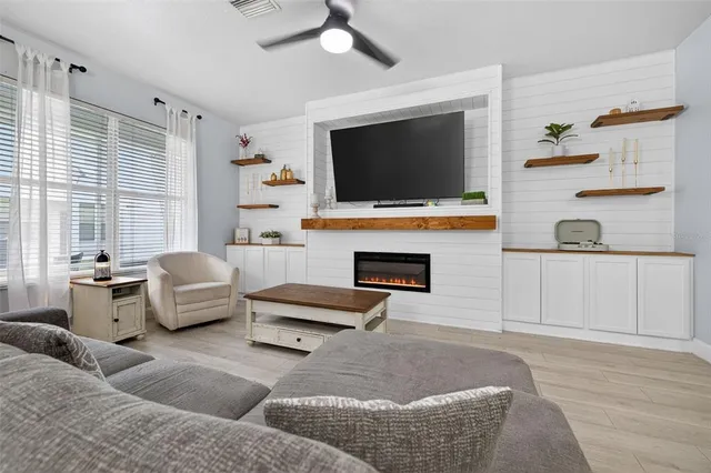 $275,000 | 311 Morning Rain Place, Valrico, FL 33594