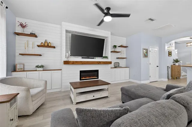 $275,000 | 311 Morning Rain Place, Valrico, FL 33594