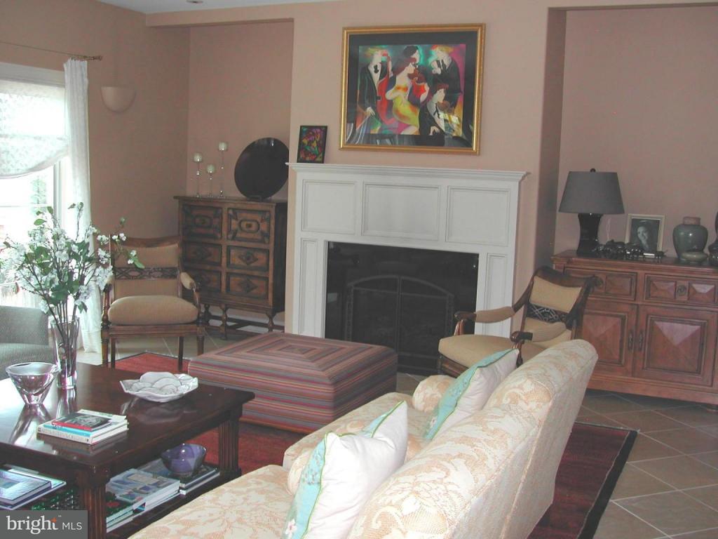 1041 Bluestone Drive Lititz, PA 17543 - Photo 19 of 40 Gallery Image 19