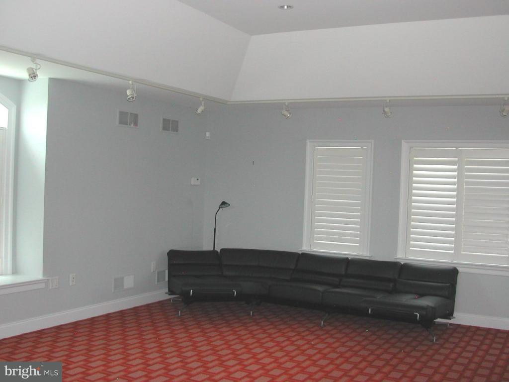 1041 Bluestone Drive Lititz, PA 17543 - Photo 29 of 40 Gallery Image 29