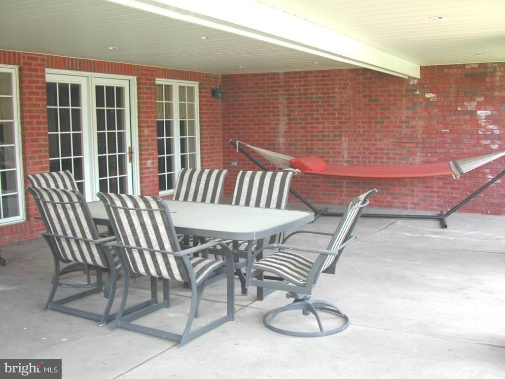 1041 Bluestone Drive Lititz, PA 17543 - Photo 39 of 40 Gallery Image 39