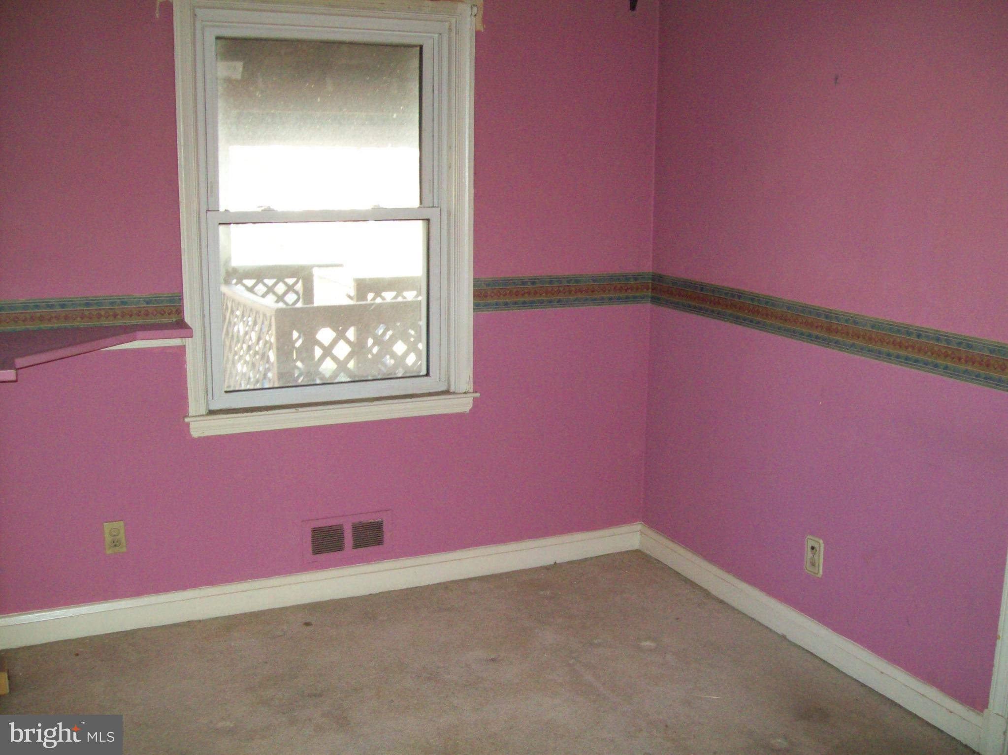 4428 Eldone Road Baltimore, MD 21229 - Photo 7 of 10 Dining Room