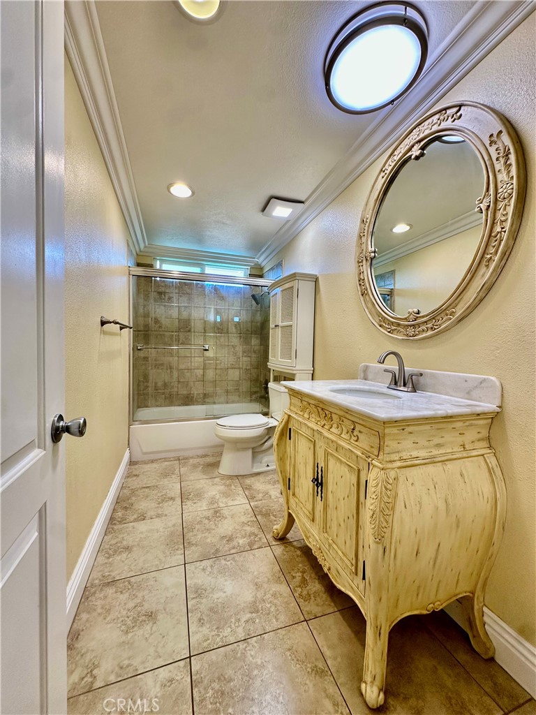 2860 East Hempstead Road Anaheim, CA 92806 - Photo 18 of 25 Master