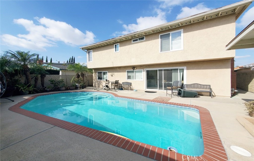 2860 East Hempstead Road Anaheim, CA 92806 - Photo 21 of 25 Outdoor furniture to remain