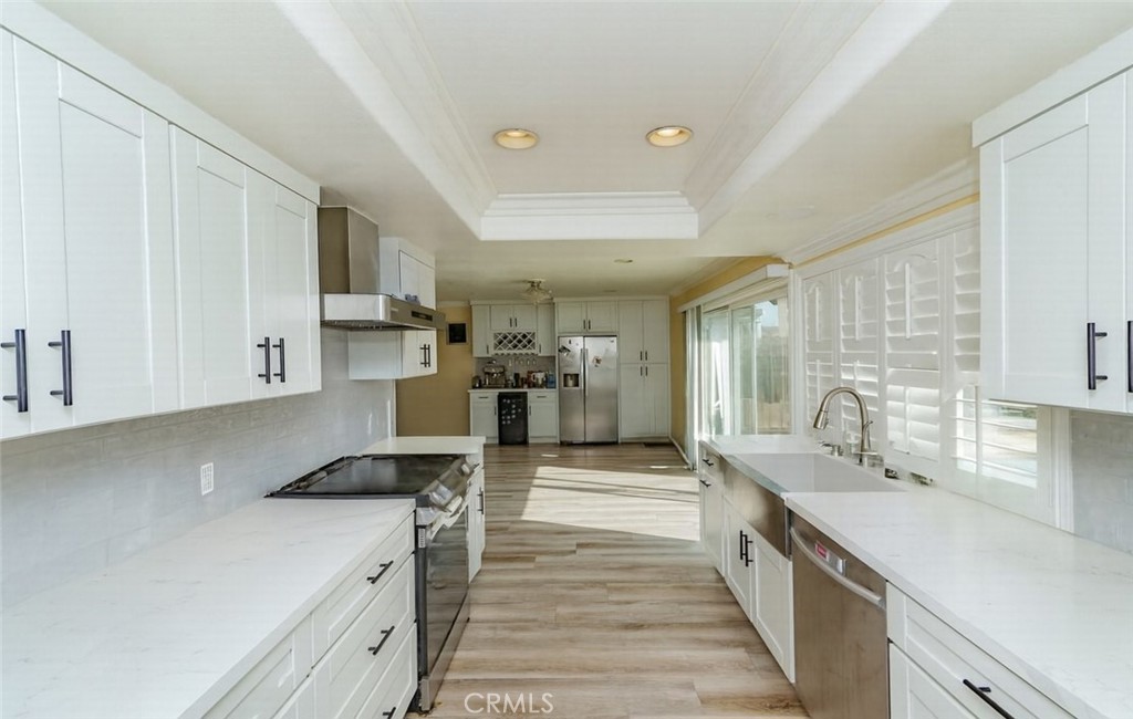 2860 East Hempstead Road Anaheim, CA 92806 - Photo 6 of 25 Kiktchen