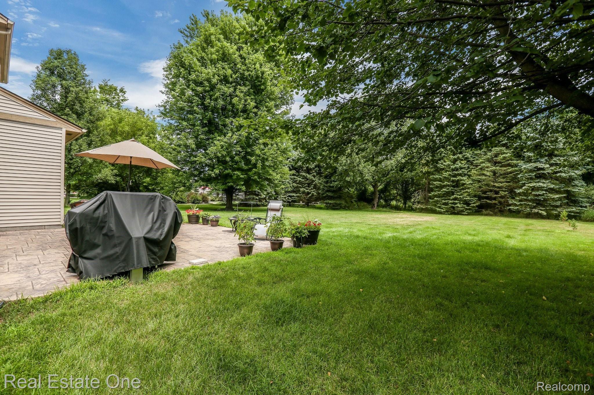 216 Timber Ridge Drive Highland, MI 48357 - Photo 32 of 51 216+Timber+Ridge+Dr+Highland+Charter+Township-28-WebQuality.jpg