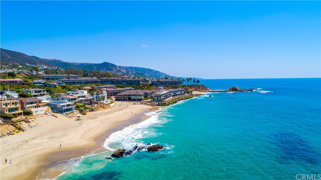 3 Blue Lagoon Laguna Beach, CA 92651 - Photo 2 of 32 a view of a city
