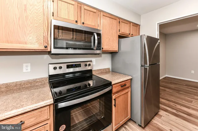 $2,200 | 8616 Shadwell Drive, Unit 63, Alexandria, VA 22309