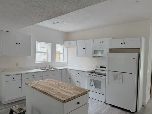 $156,000 | 611 West 3rd Street, Coffeyville, KS 67337