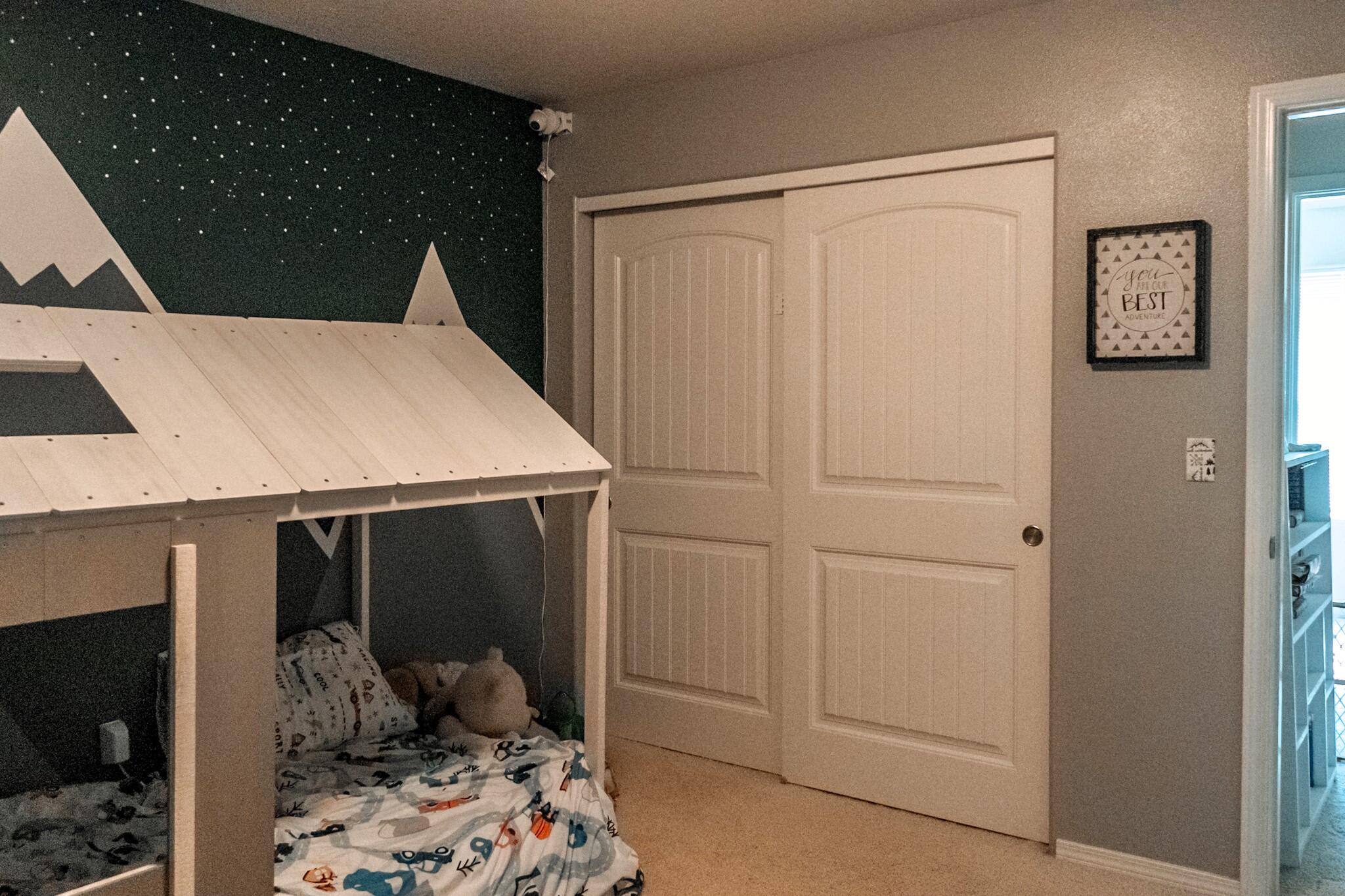 20177 Lora Lane Bend, OR 97702 - Photo 21 of 28 Bedroom 3
