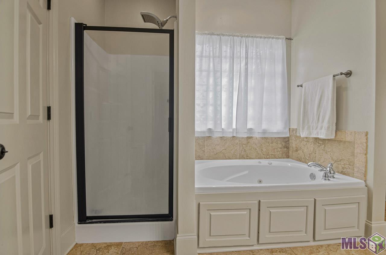 10910 Springtree Avenue Baton Rouge, LA 70810 - Photo 12 of 28 Gallery Image 12