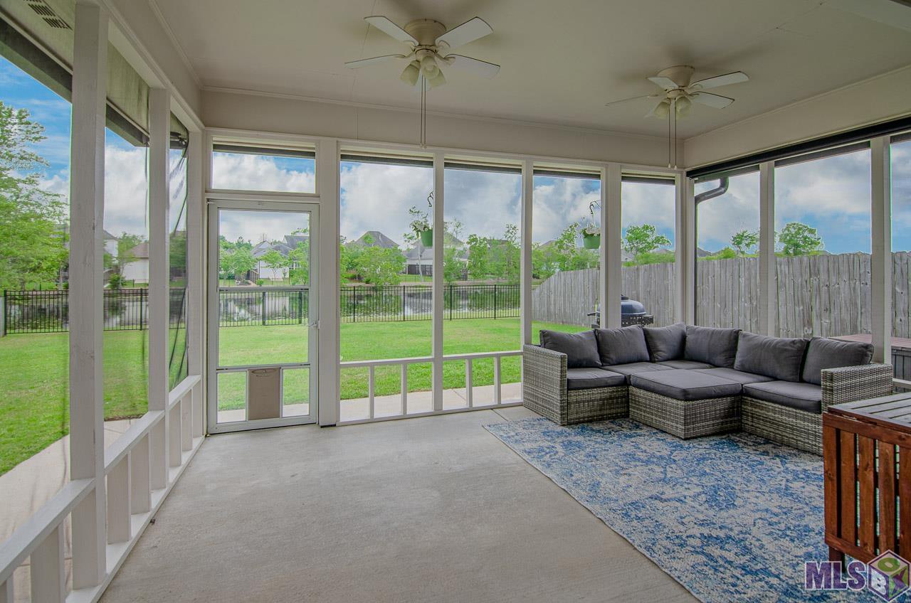 10910 Springtree Avenue Baton Rouge, LA 70810 - Photo 3 of 28 Gallery Image 3