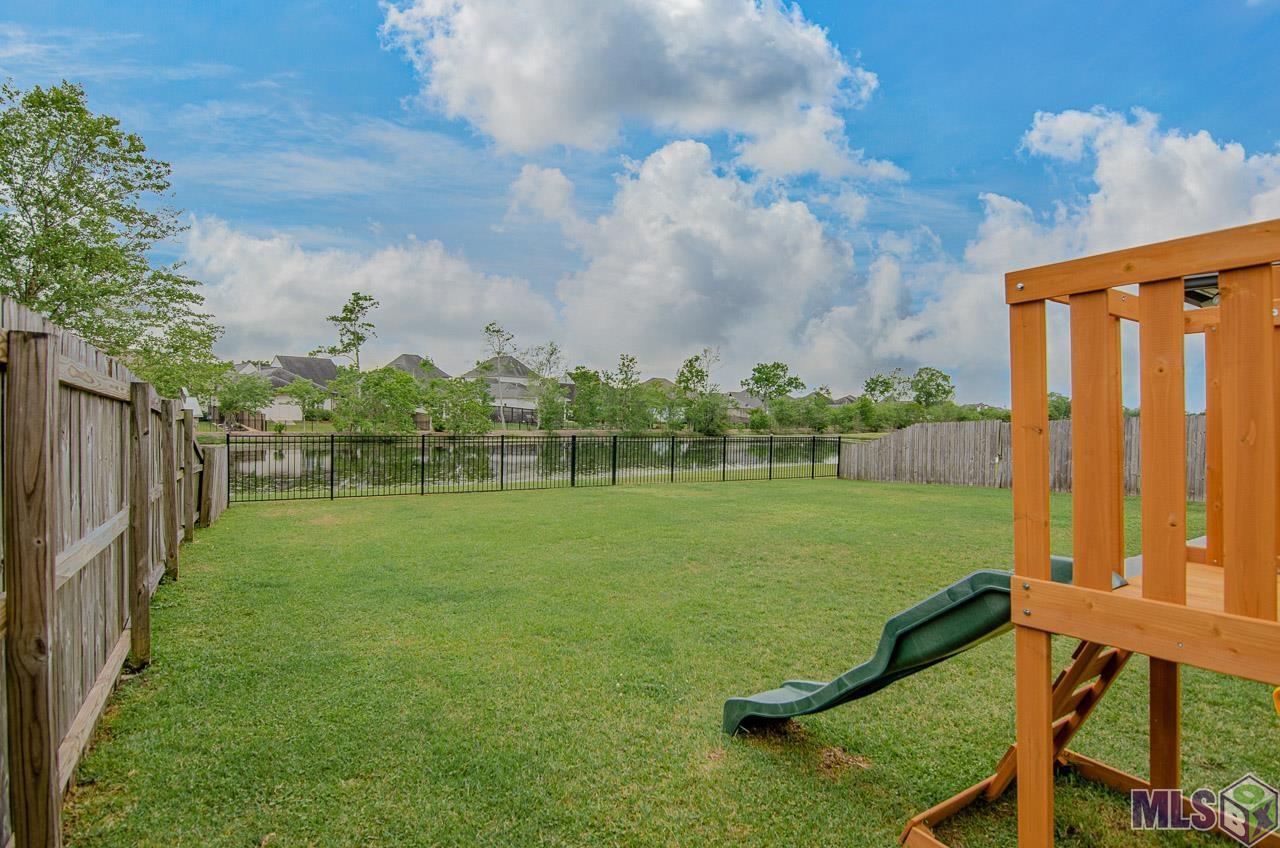 10910 Springtree Avenue Baton Rouge, LA 70810 - Photo 4 of 28 Gallery Image 4