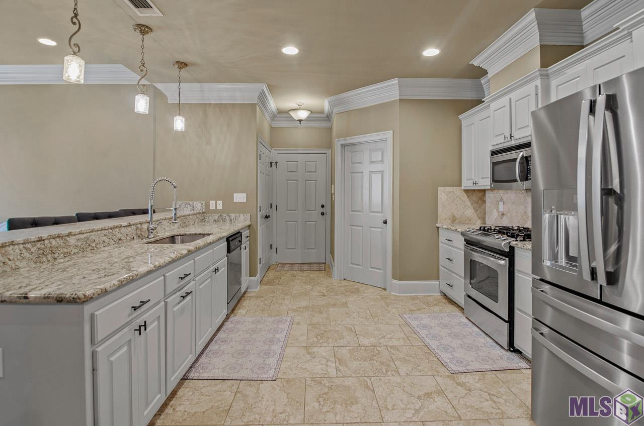 10910 Springtree Avenue Baton Rouge, LA 70810 - Photo 6 of 28 Gallery Image 6