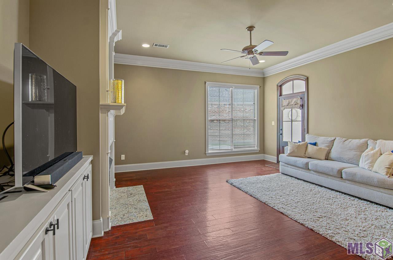 10910 Springtree Avenue Baton Rouge, LA 70810 - Photo 8 of 28 Gallery Image 8