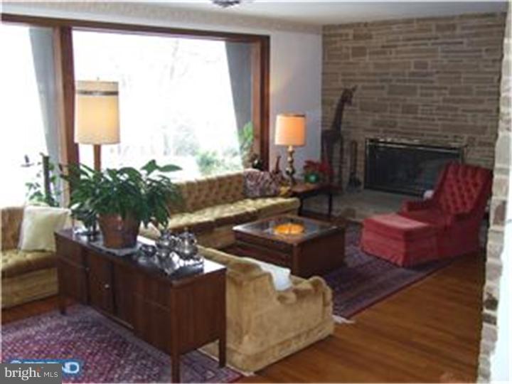 164 London Tract Road Landenberg, PA 19350 - Photo 5 of 17 Living Room