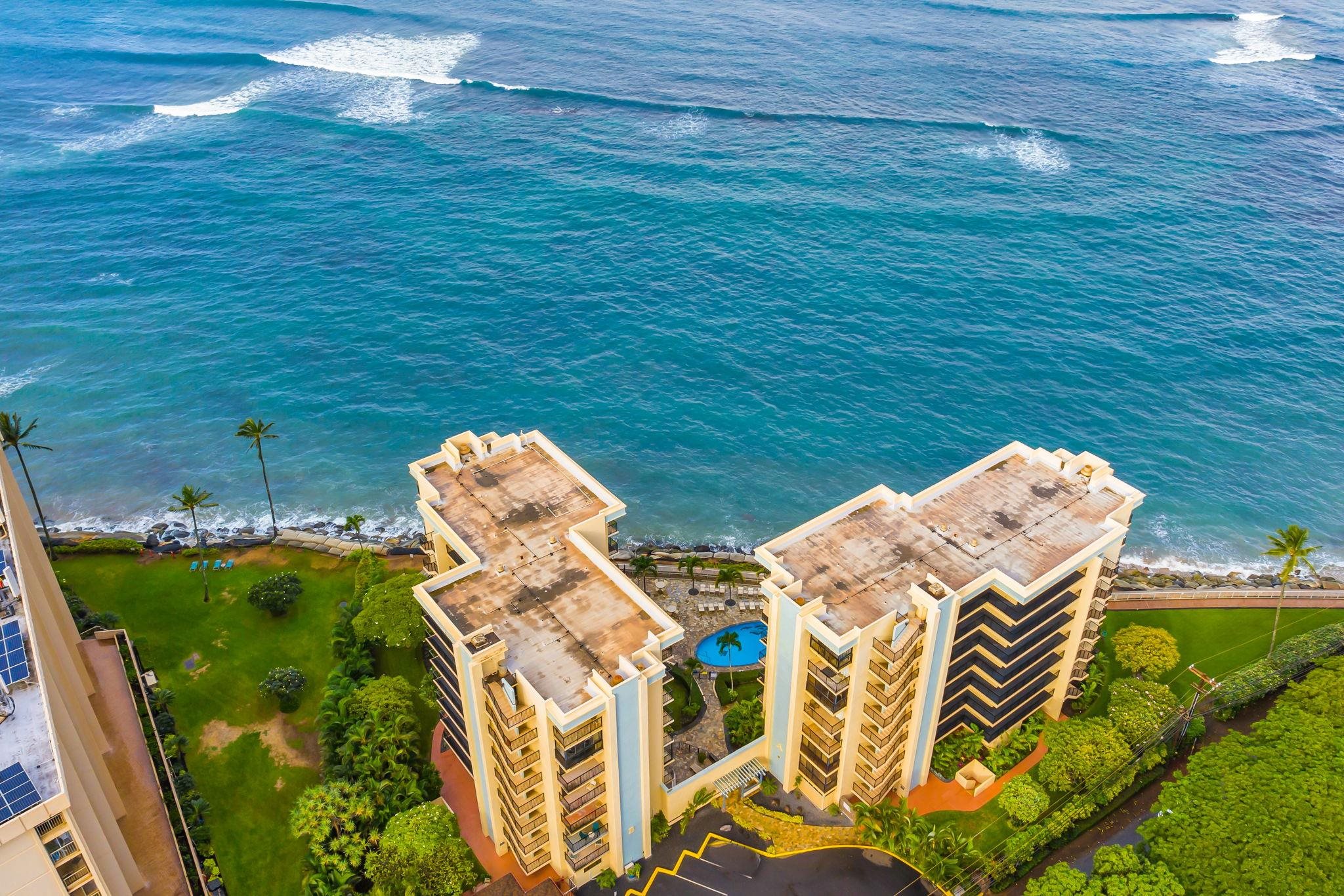4401 Lower Honoapiilani Road, Unit B603 Lahaina, HI 96761 - Photo 38 of 41 a view of outdoor space and seating area