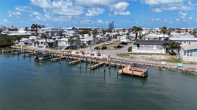 $289,000 | 2601 Gulf Drive North, Unit B16, Bradenton Beach, FL 34217