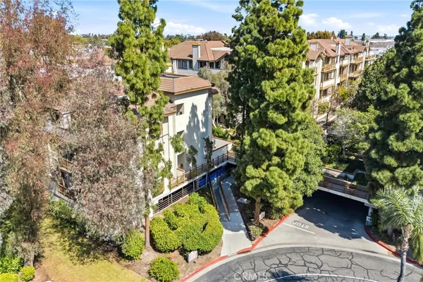 $795,000 | 2571 Plaza Del Amo, Unit 301, Torrance, CA 90503