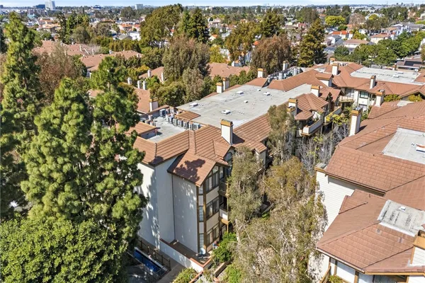 $795,000 | 2571 Plaza Del Amo, Unit 301, Torrance, CA 90503