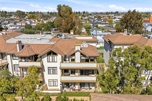 $795,000 | 2571 Plaza Del Amo, Unit 301, Torrance, CA 90503