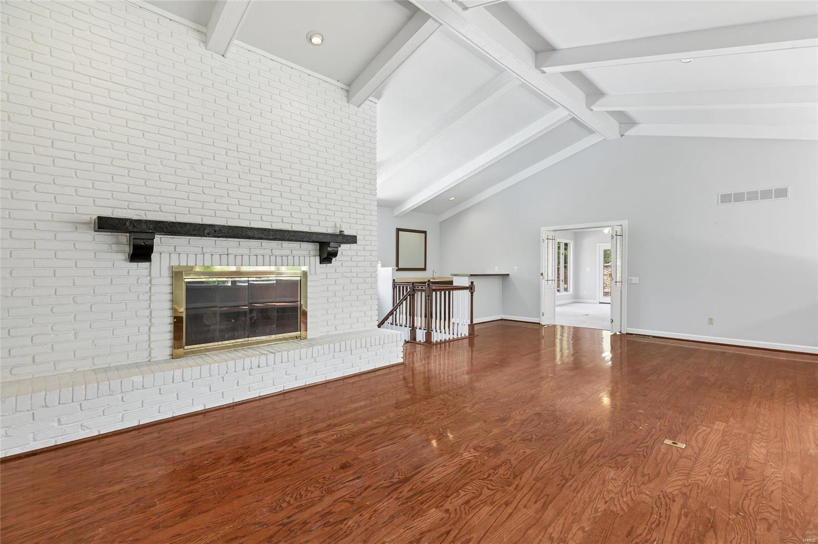 13491 Ladue Farm Road St. Louis, MO 63141 - Photo 4 of 41 Gallery Image 4