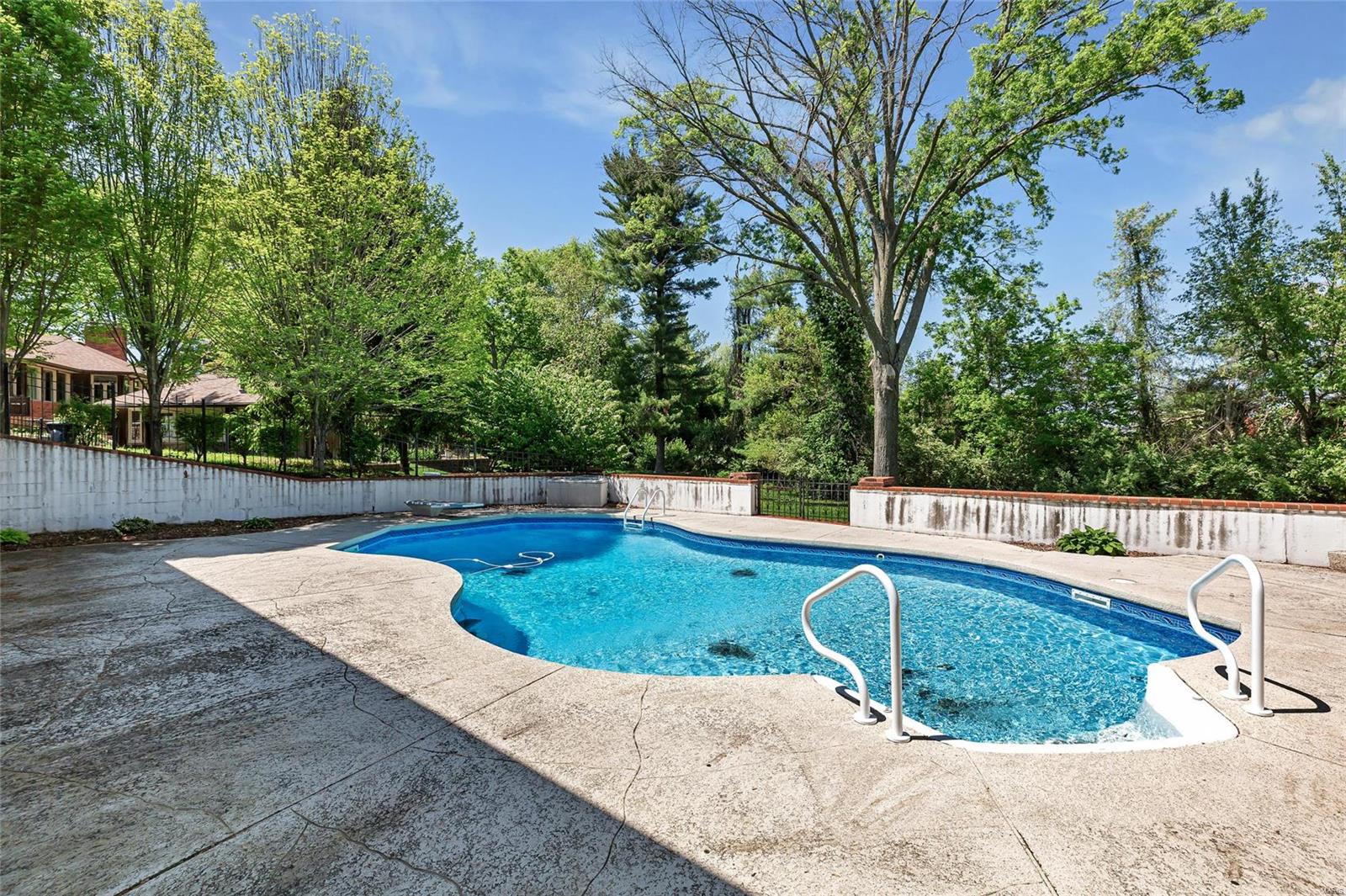 13491 Ladue Farm Road St. Louis, MO 63141 - Photo 32 of 41 Gallery Image 32