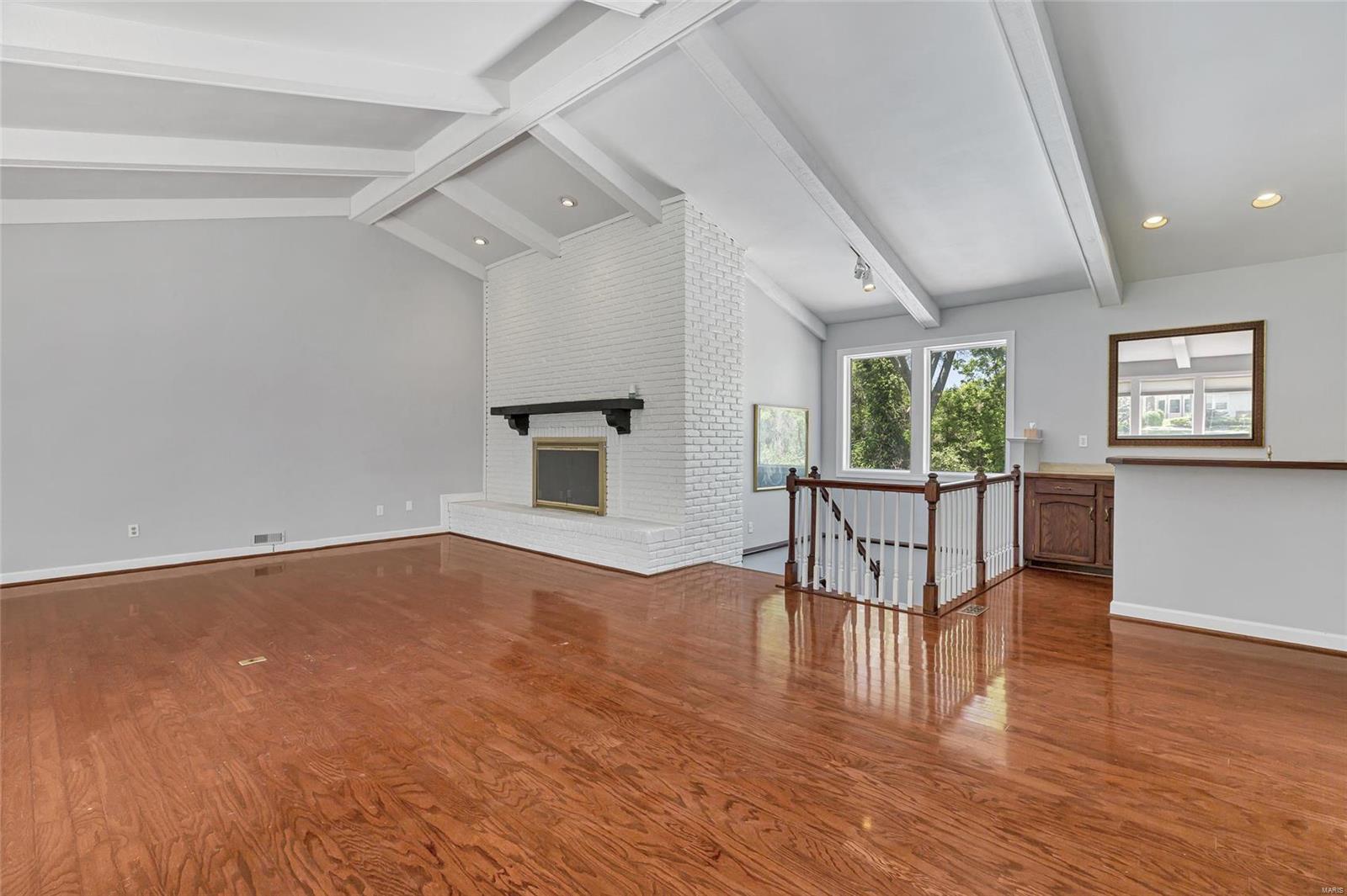 13491 Ladue Farm Road St. Louis, MO 63141 - Photo 6 of 41 Gallery Image 6