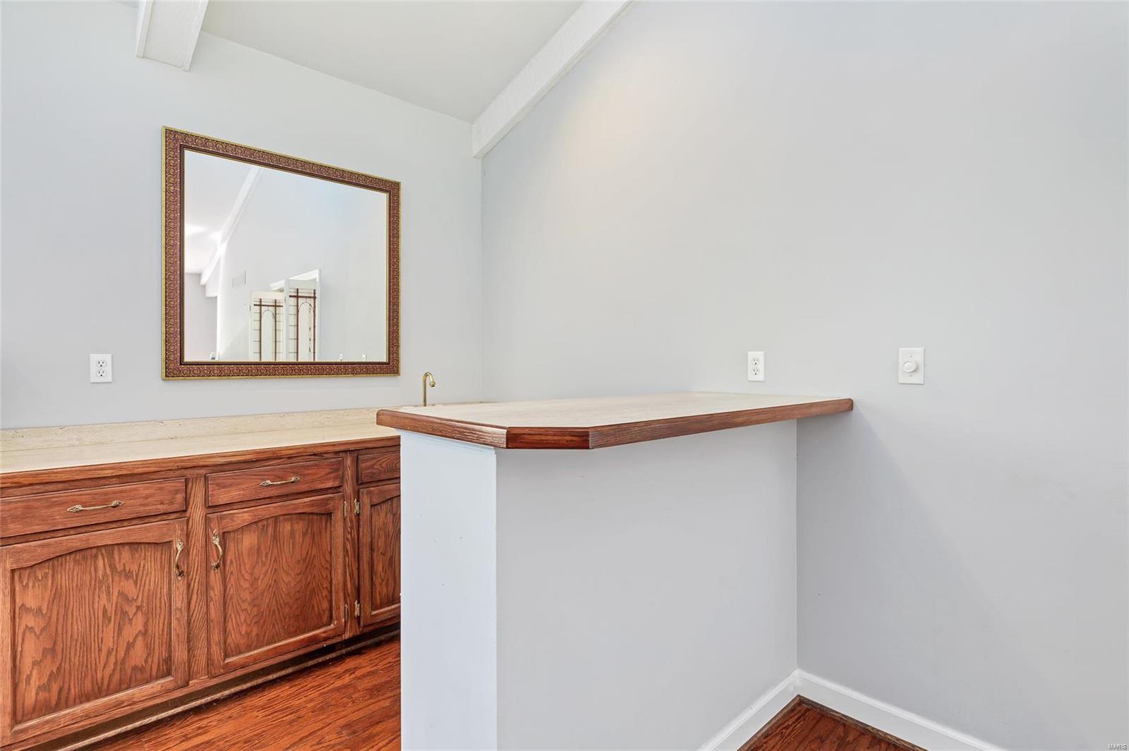 13491 Ladue Farm Road St. Louis, MO 63141 - Photo 7 of 41 Gallery Image 7