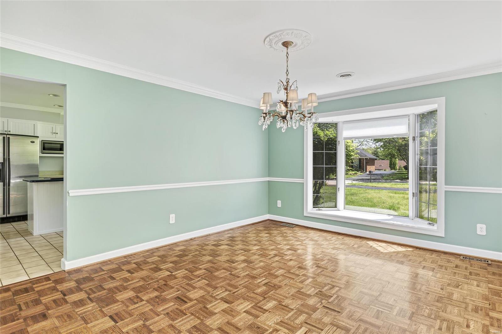 13491 Ladue Farm Road St. Louis, MO 63141 - Photo 8 of 41 Gallery Image 8