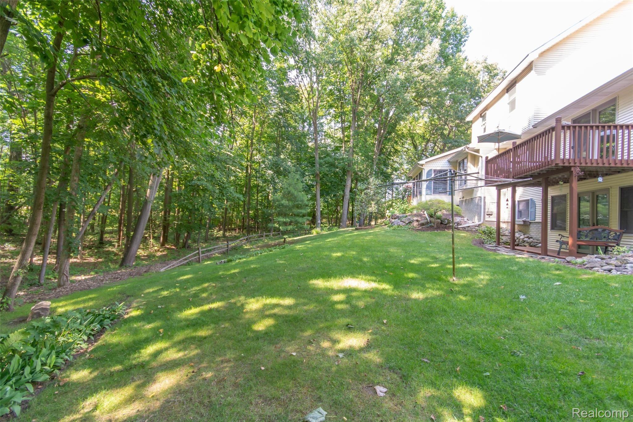 18166 Hickory Ridge Road Fenton, MI 48430 - Photo 31 of 44 DSC_8727.jpg