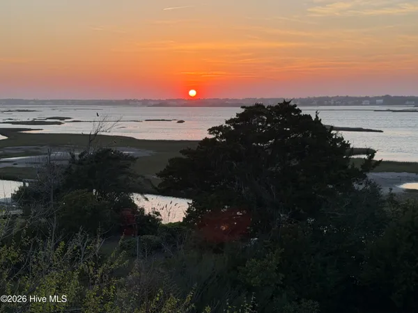 $2,495,000 | 10 W Ridge, Surf City, NC 28445