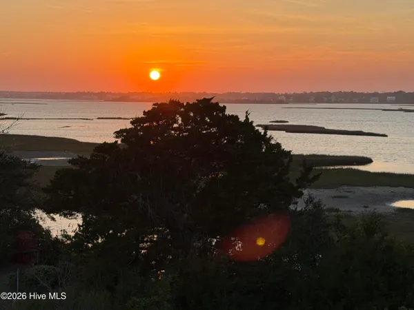 $2,495,000 | 10 W Ridge, Surf City, NC 28445