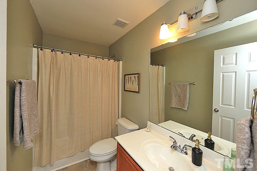 8203 Beaded Stone Street Raleigh, NC 27613 - Photo 14 of 18