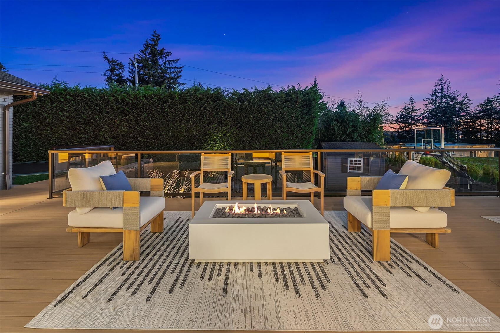 9617 Evergreen Drive Bellevue, WA 98004 - Photo 13 of 38