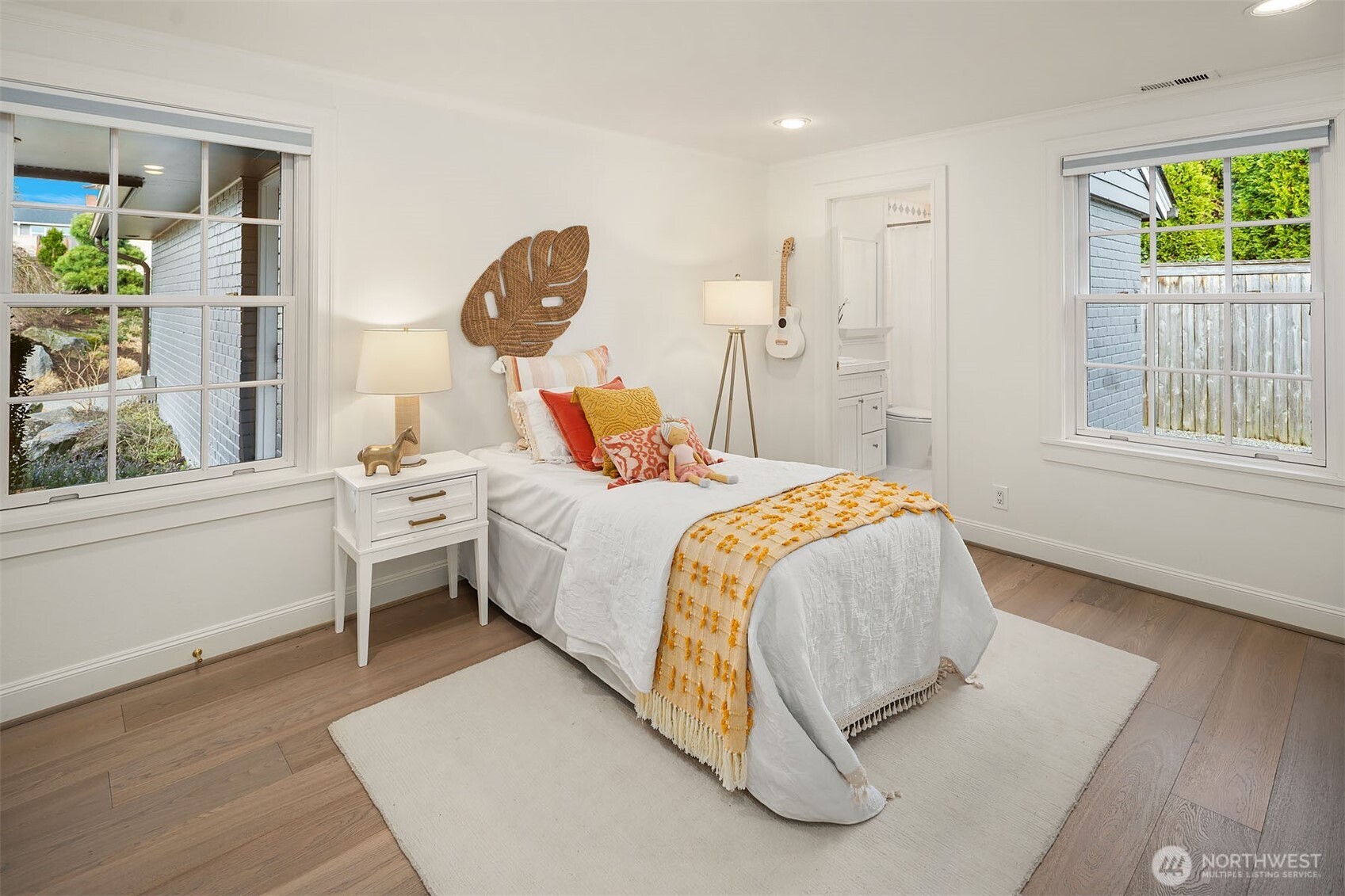 9617 Evergreen Drive Bellevue, WA 98004 - Photo 21 of 38