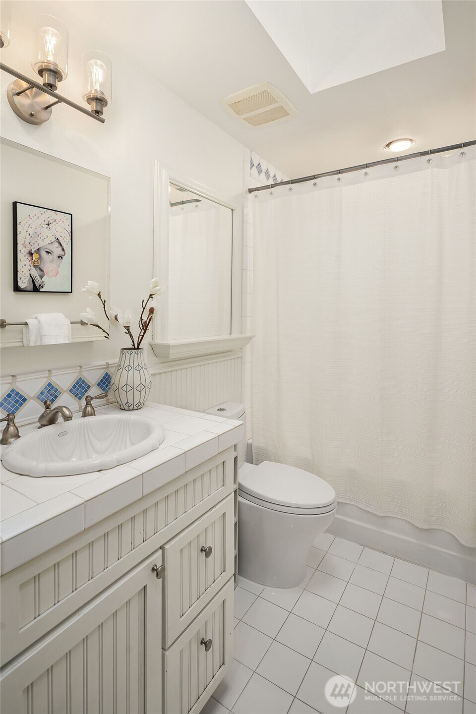 9617 Evergreen Drive Bellevue, WA 98004 - Photo 22 of 38