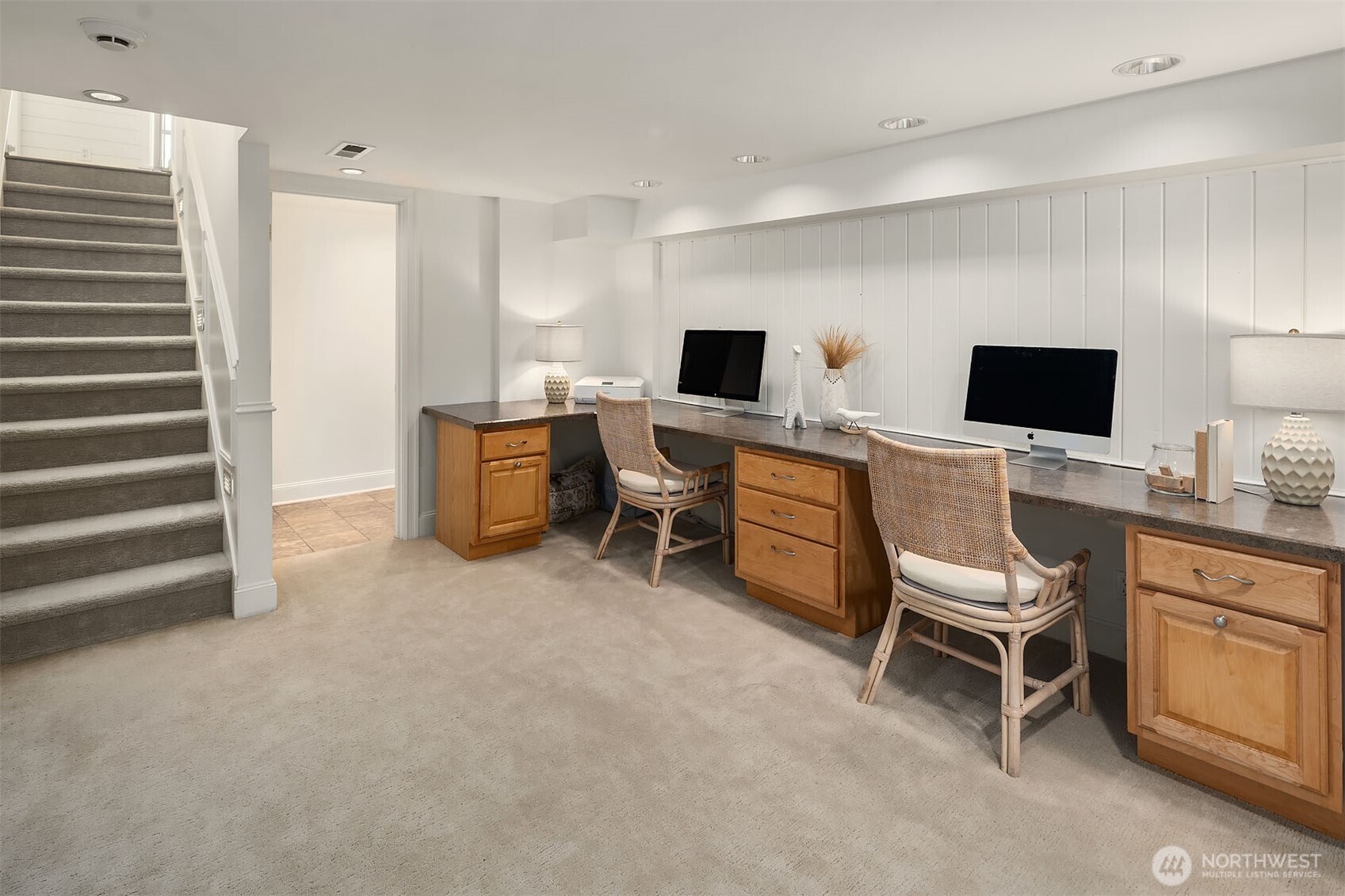 9617 Evergreen Drive Bellevue, WA 98004 - Photo 23 of 38